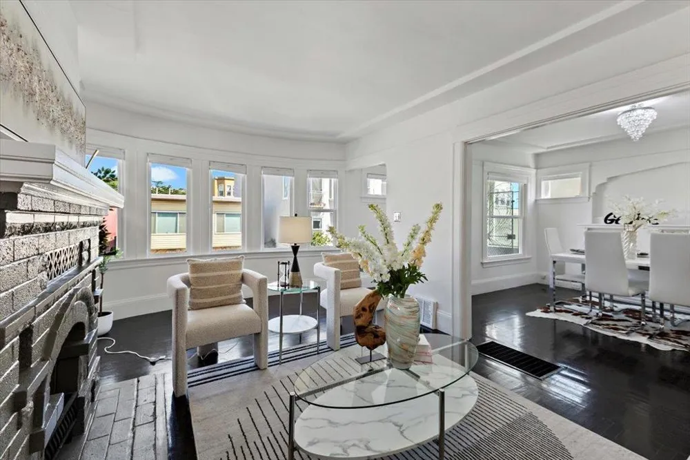 25 Colonial Way San Francisco, CA 94112
