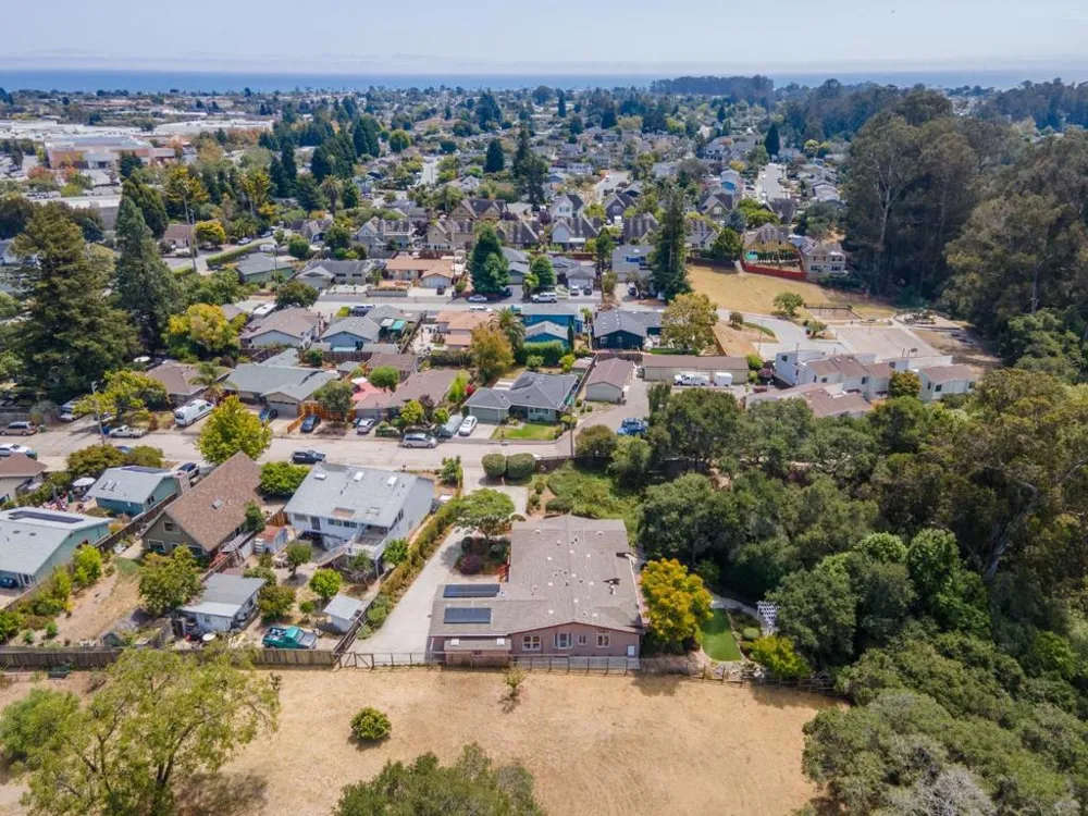 3210 Churnside Lane Santa Cruz, CA 95062