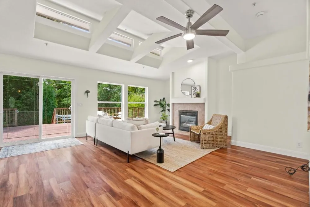 3210 Churnside Lane Santa Cruz, CA 95062