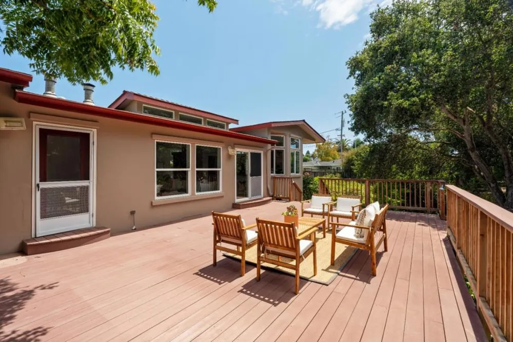 3210 Churnside Lane Santa Cruz, CA 95062