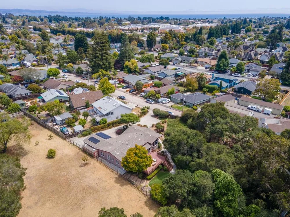 3210 Churnside Lane Santa Cruz, CA 95062