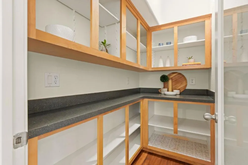 3210 Churnside Lane Santa Cruz, CA 95062