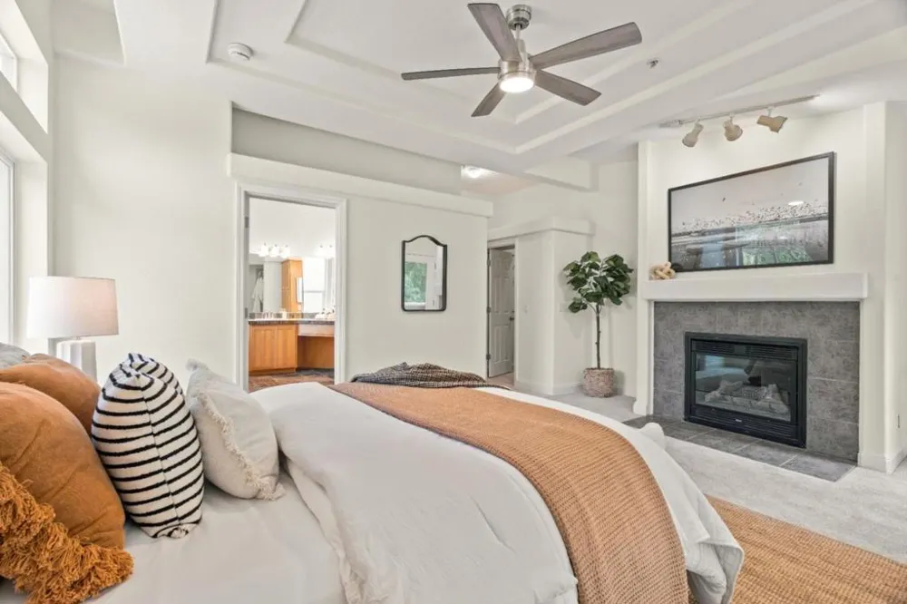 3210 Churnside Lane Santa Cruz, CA 95062