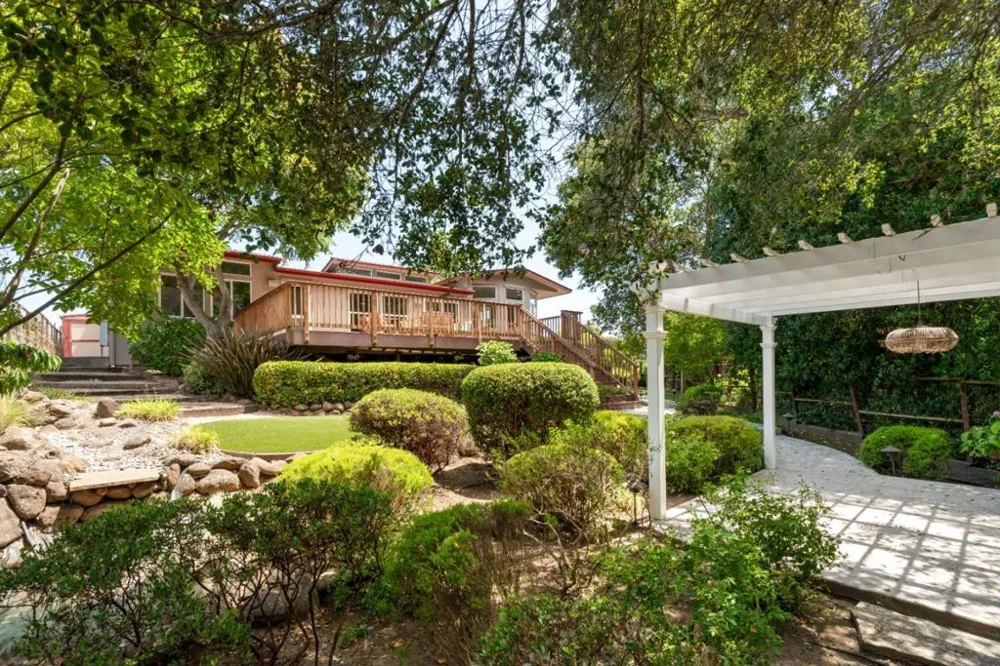 3210 Churnside Lane Santa Cruz, CA 95062