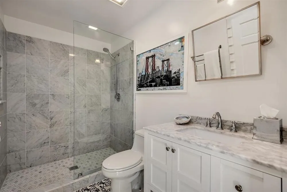 1990 Valparaiso Avenue Menlo Park, CA 94025