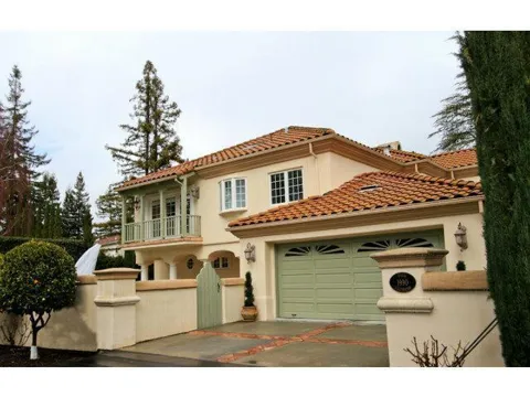 1990 Valparaiso Avenue