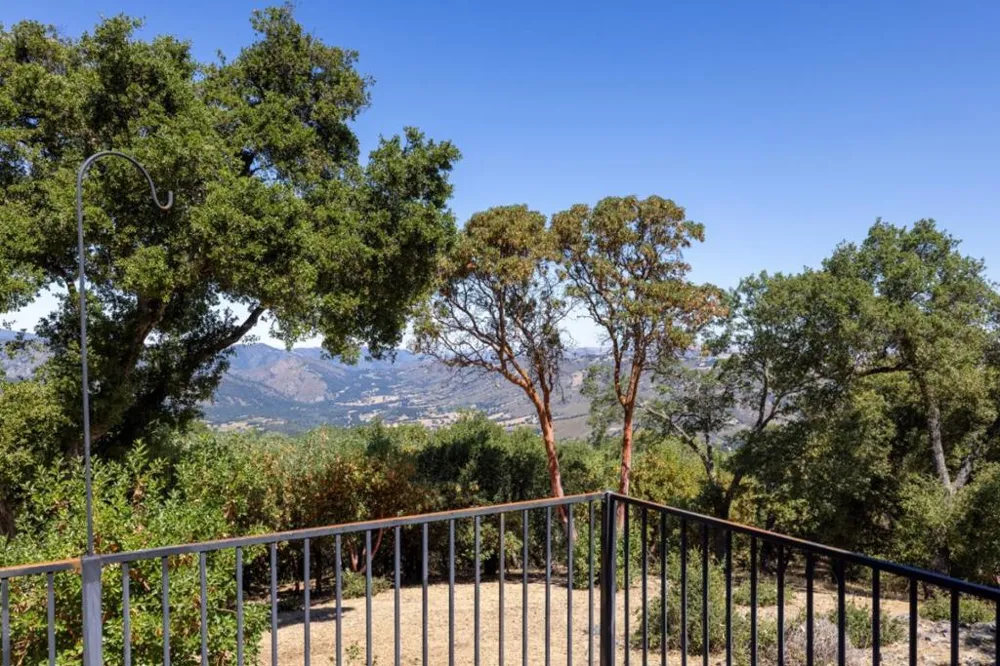 39537 Laurel Springs Road Carmel Valley, CA 93924
