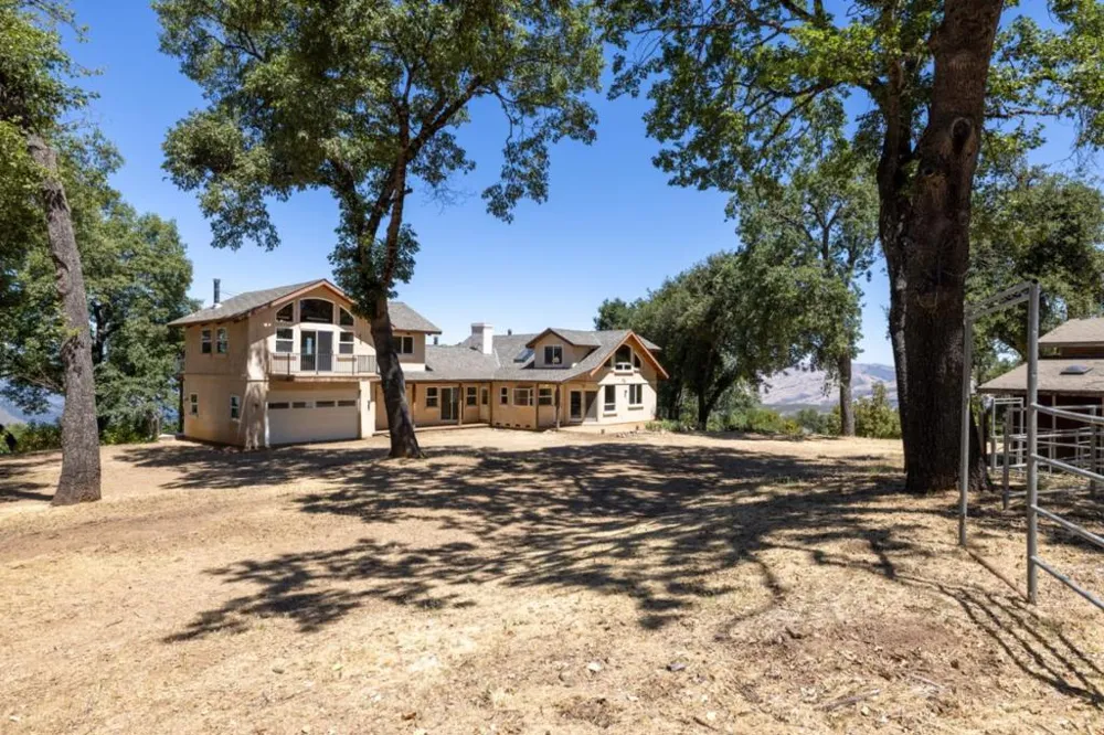 39537 Laurel Springs Road Carmel Valley, CA 93924