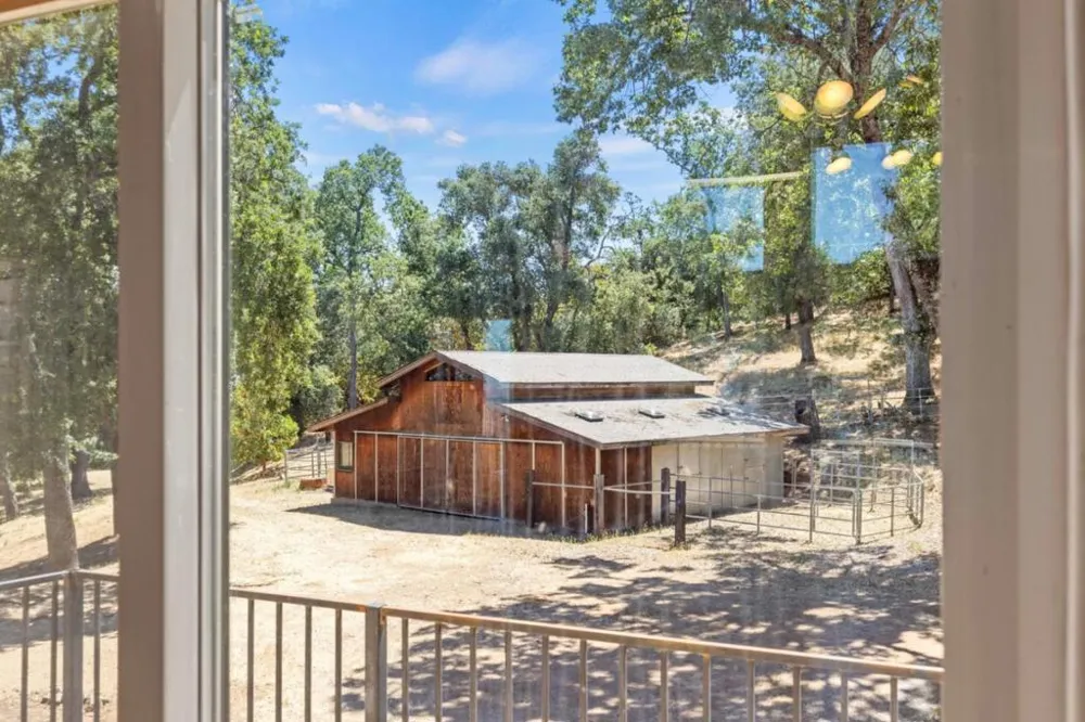 39537 Laurel Springs Road Carmel Valley, CA 93924