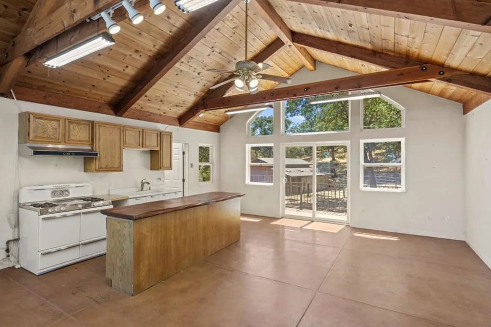39537 Laurel Springs Road Carmel Valley, CA 93924