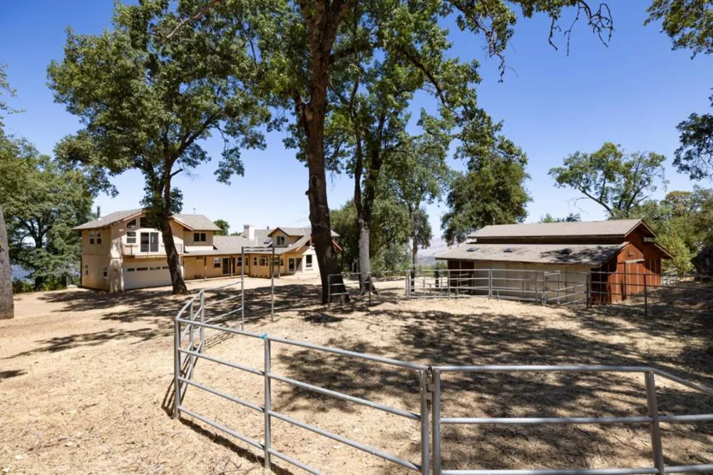 39537 Laurel Springs Road Carmel Valley, CA 93924