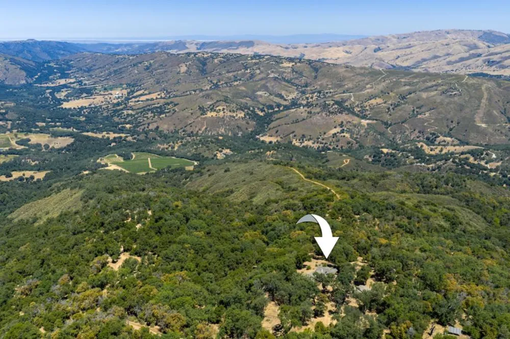 39537 Laurel Springs Road Carmel Valley, CA 93924