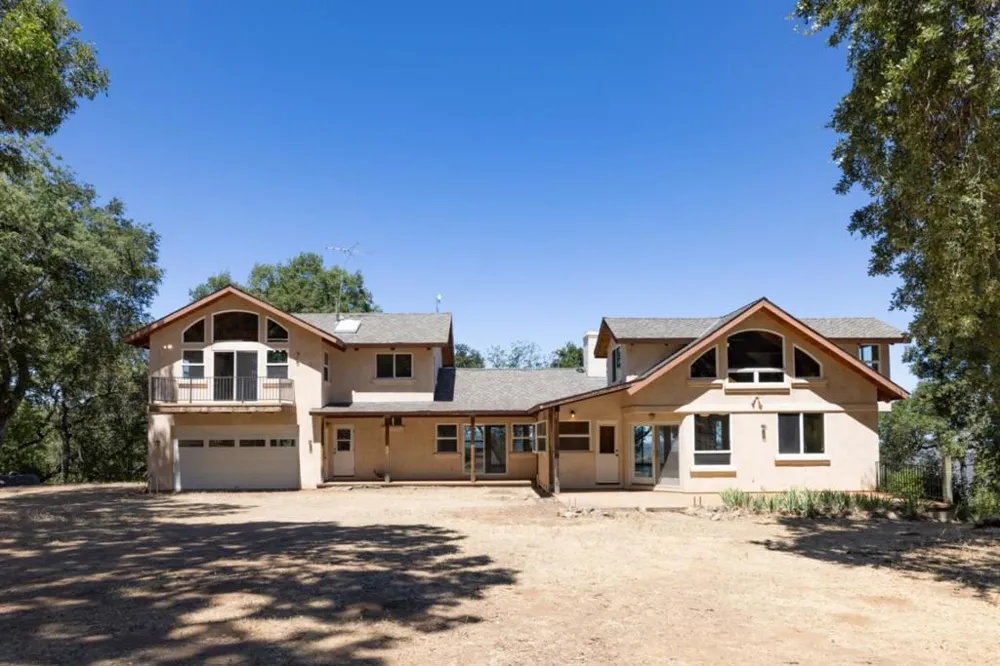 39537 Laurel Springs Road Carmel Valley, CA 93924
