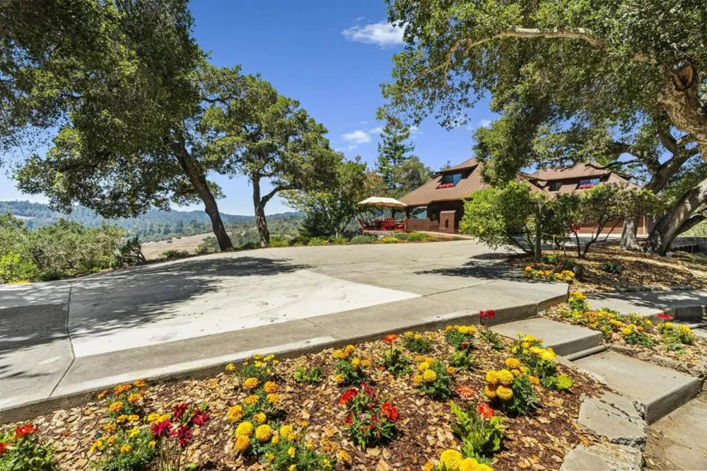 50 Magnifico Vita Lane Watsonville, CA 95076