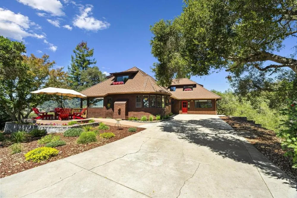 50 Magnifico Vita Lane Watsonville, CA 95076