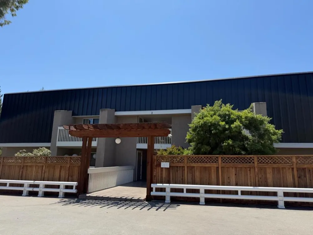 675 Sharon Park Drive #321 Menlo Park, CA 94025