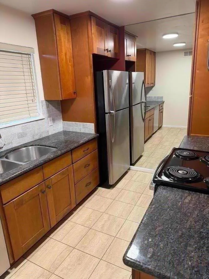 675 Sharon Park Drive #321 Menlo Park, CA 94025