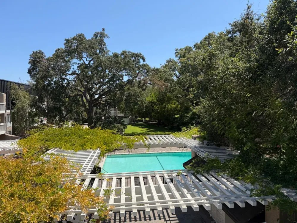 675 Sharon Park Drive #321 Menlo Park, CA 94025