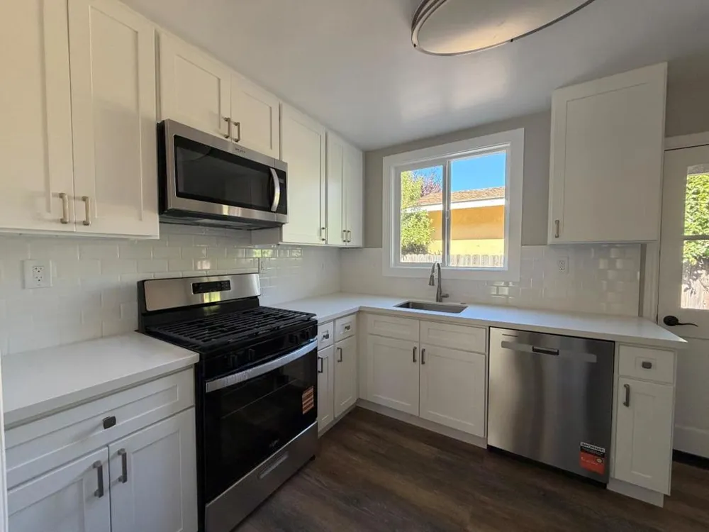 200 Anita Road #1 Burlingame, CA 94010