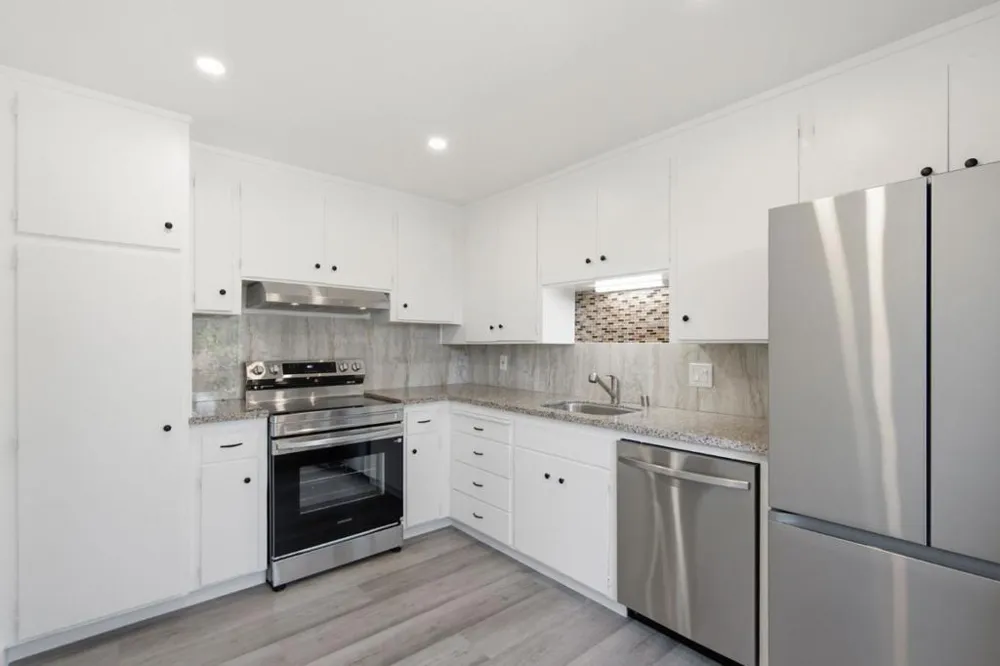 1458 Hudson Street #302 Redwood City, CA 94061