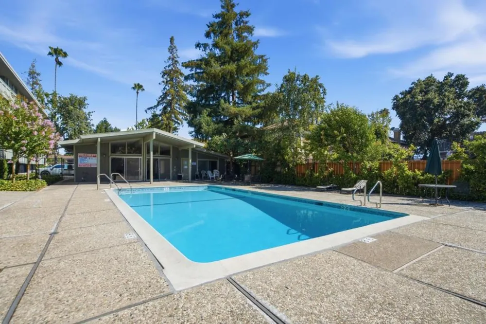 1458 Hudson Street #302 Redwood City, CA 94061