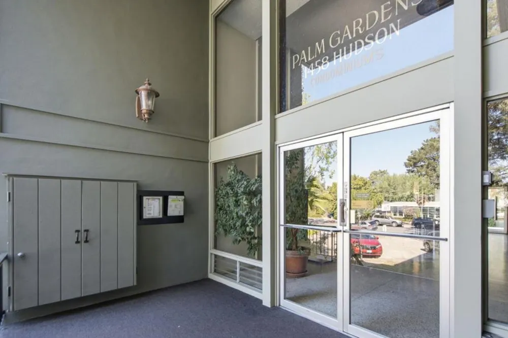 1458 Hudson Street #302 Redwood City, CA 94061