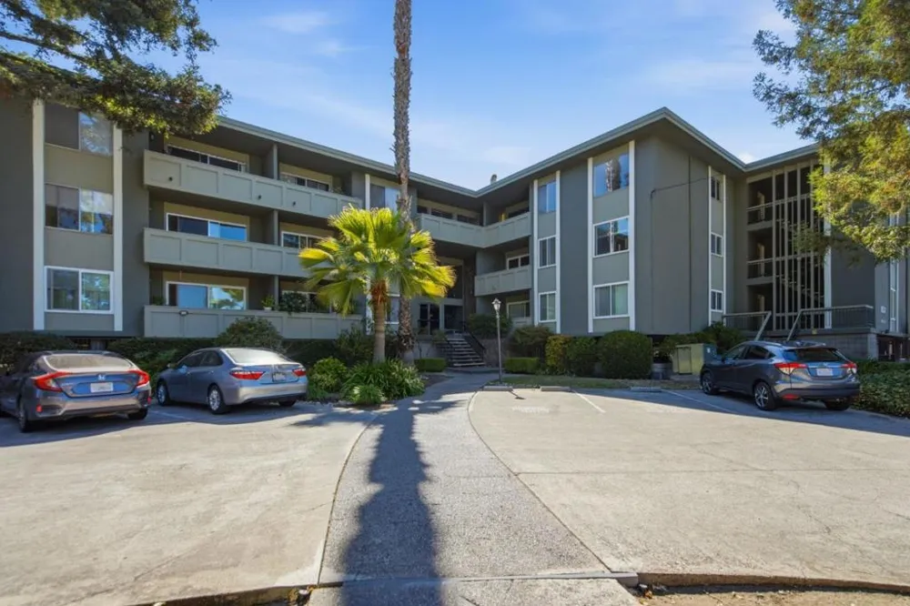 1458 Hudson Street #302 Redwood City, CA 94061