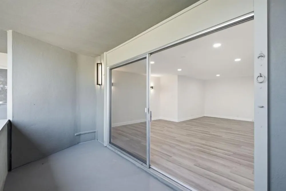 1458 Hudson Street #302 Redwood City, CA 94061