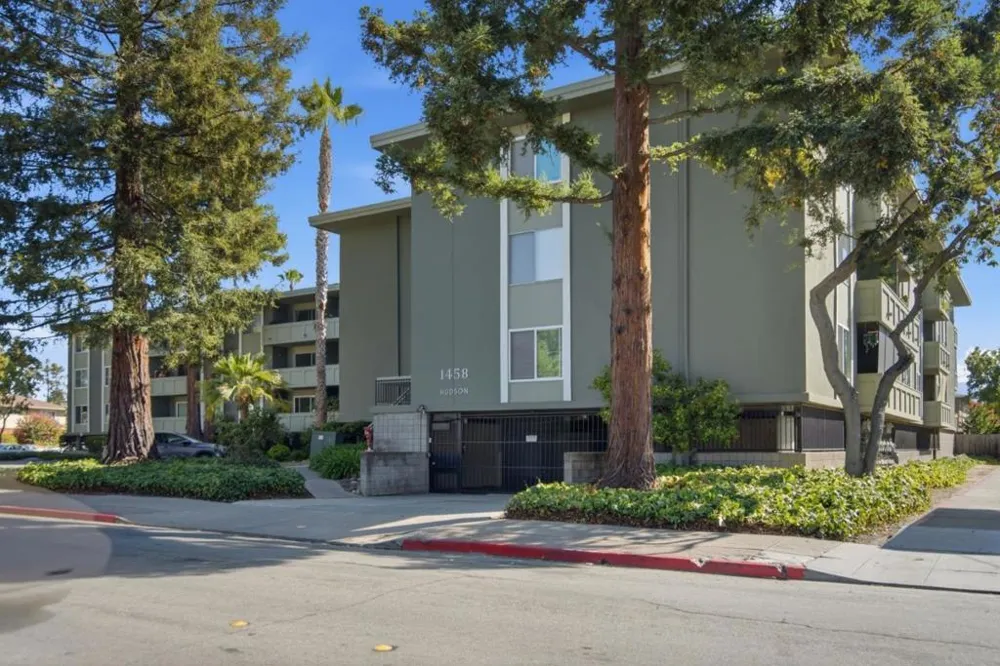 1458 Hudson Street #302 Redwood City, CA 94061