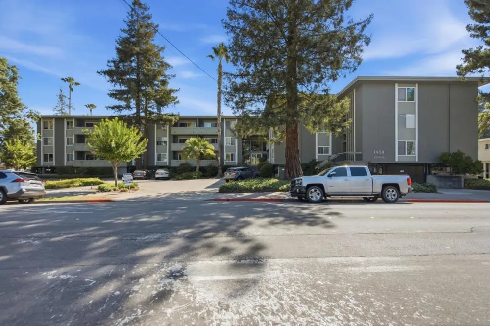 1458 Hudson Street #302 Redwood City, CA 94061