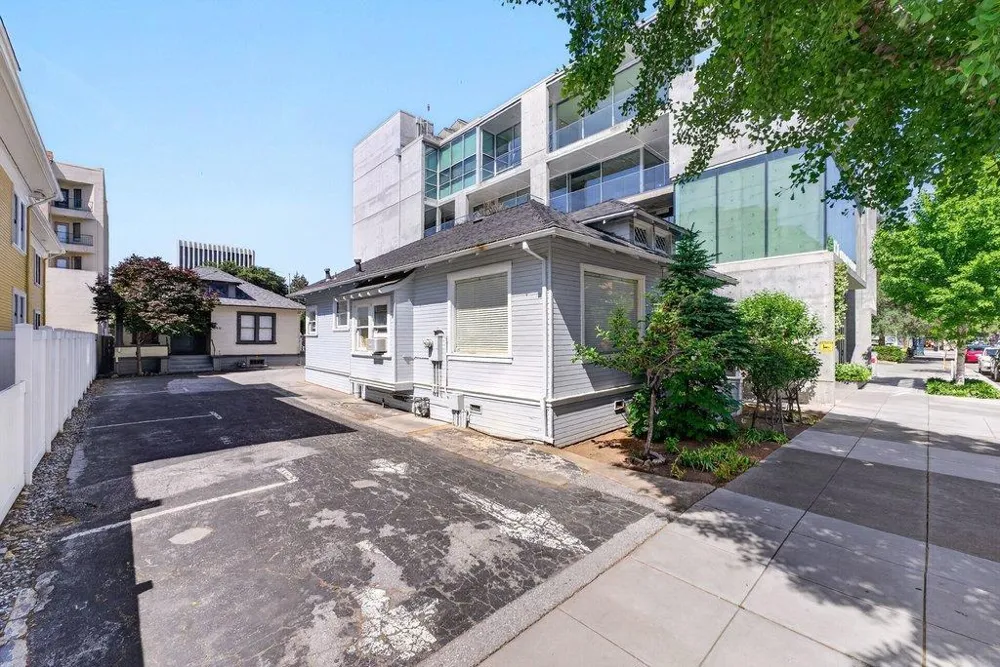 640 Waverley Street Palo Alto, CA 94301