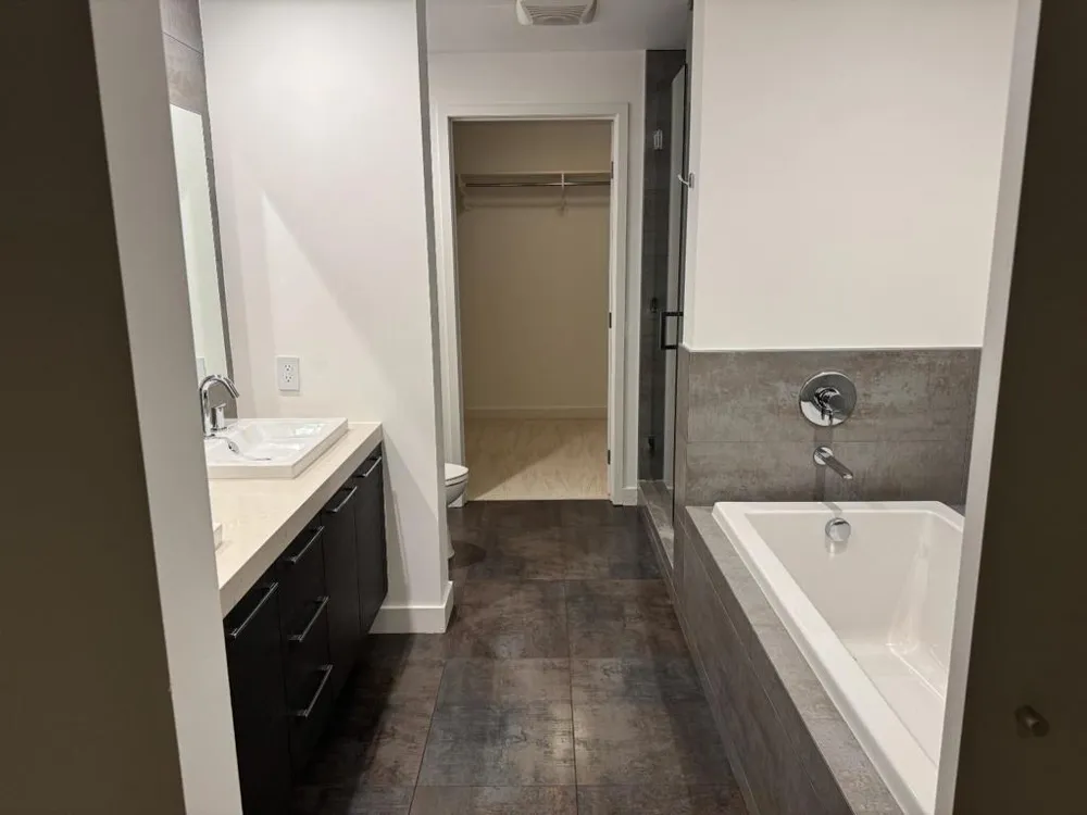 9 Macarthur Place Santa Ana, CA 92707