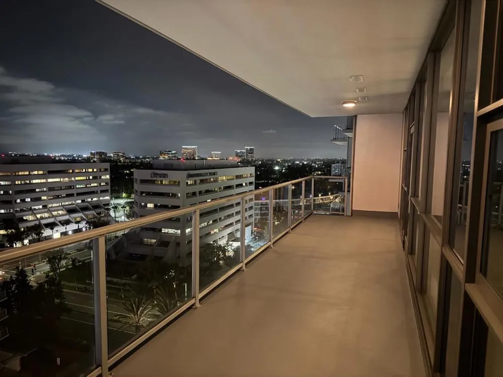 9 Macarthur Place Santa Ana, CA 92707