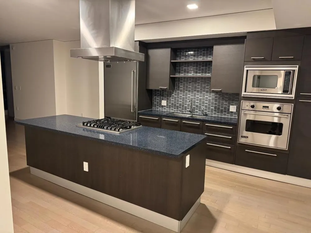 9 Macarthur Place Santa Ana, CA 92707