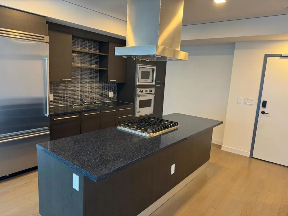 9 Macarthur Place Santa Ana, CA 92707