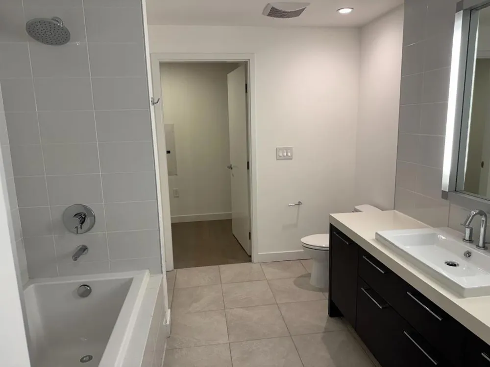 9 Macarthur Place Santa Ana, CA 92707