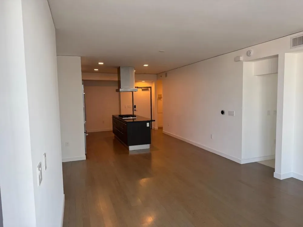 9 Macarthur Place Santa Ana, CA 92707