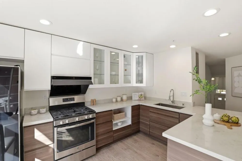 444 San Antonio Road #7B Palo Alto, CA 94306