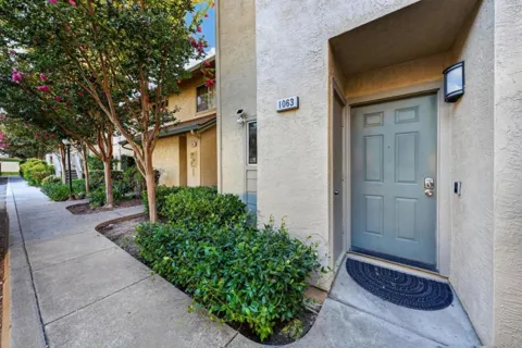 1063 Summershore Court