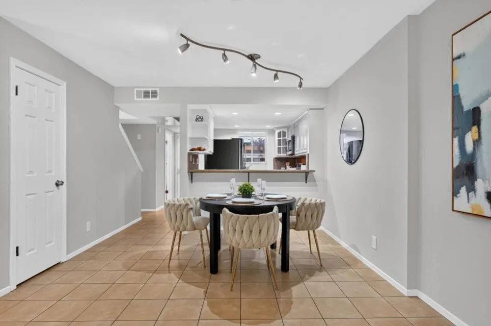 1063 Summershore Court San Jose, CA 95122