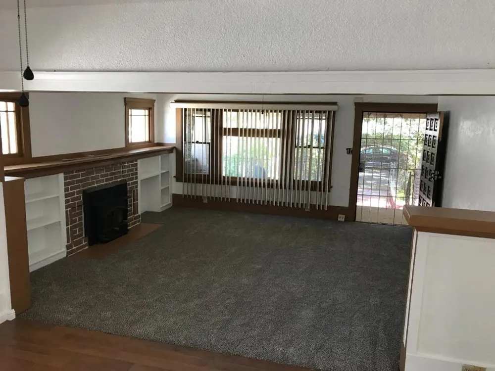 208 Yosemite Avenue Modesto, CA 95351