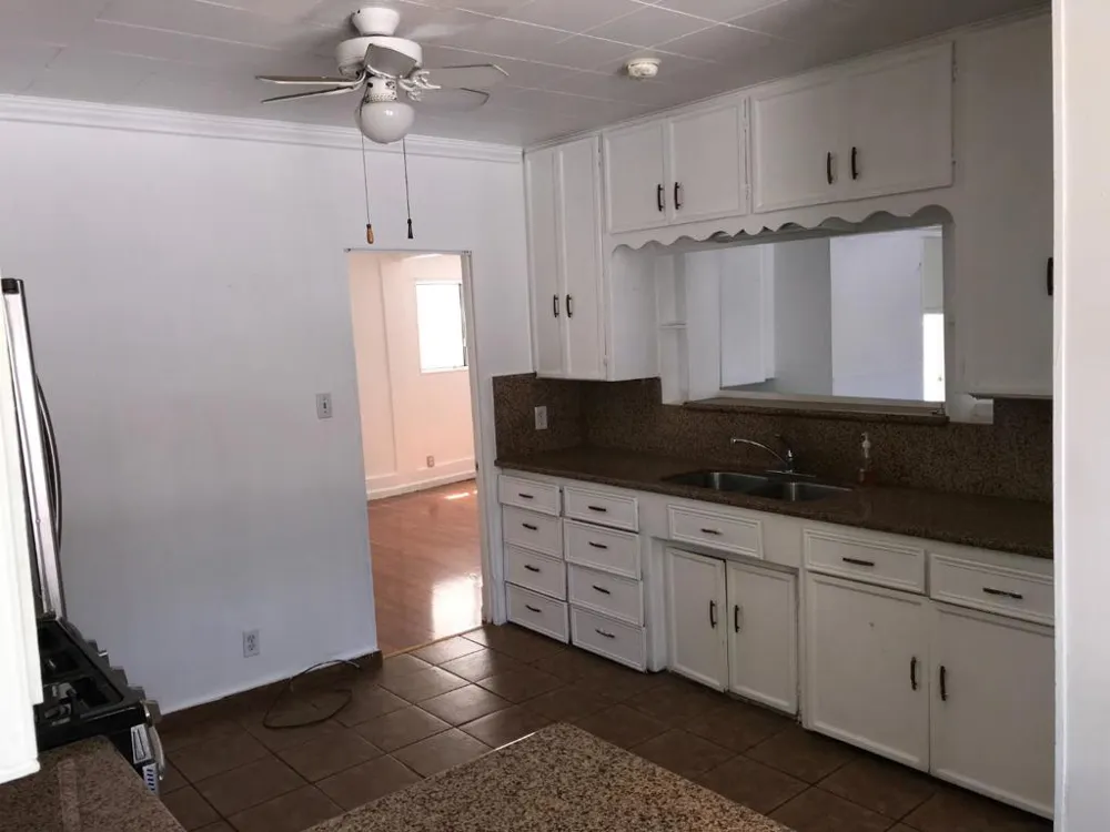 208 Yosemite Avenue Modesto, CA 95351