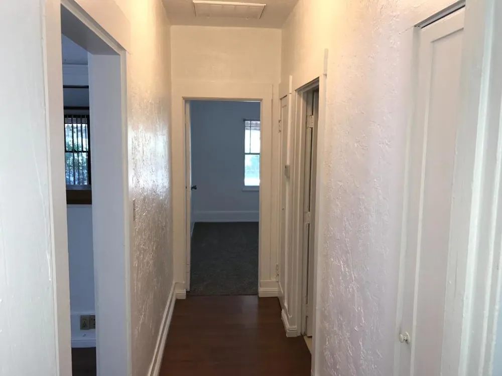 208 Yosemite Avenue Modesto, CA 95351