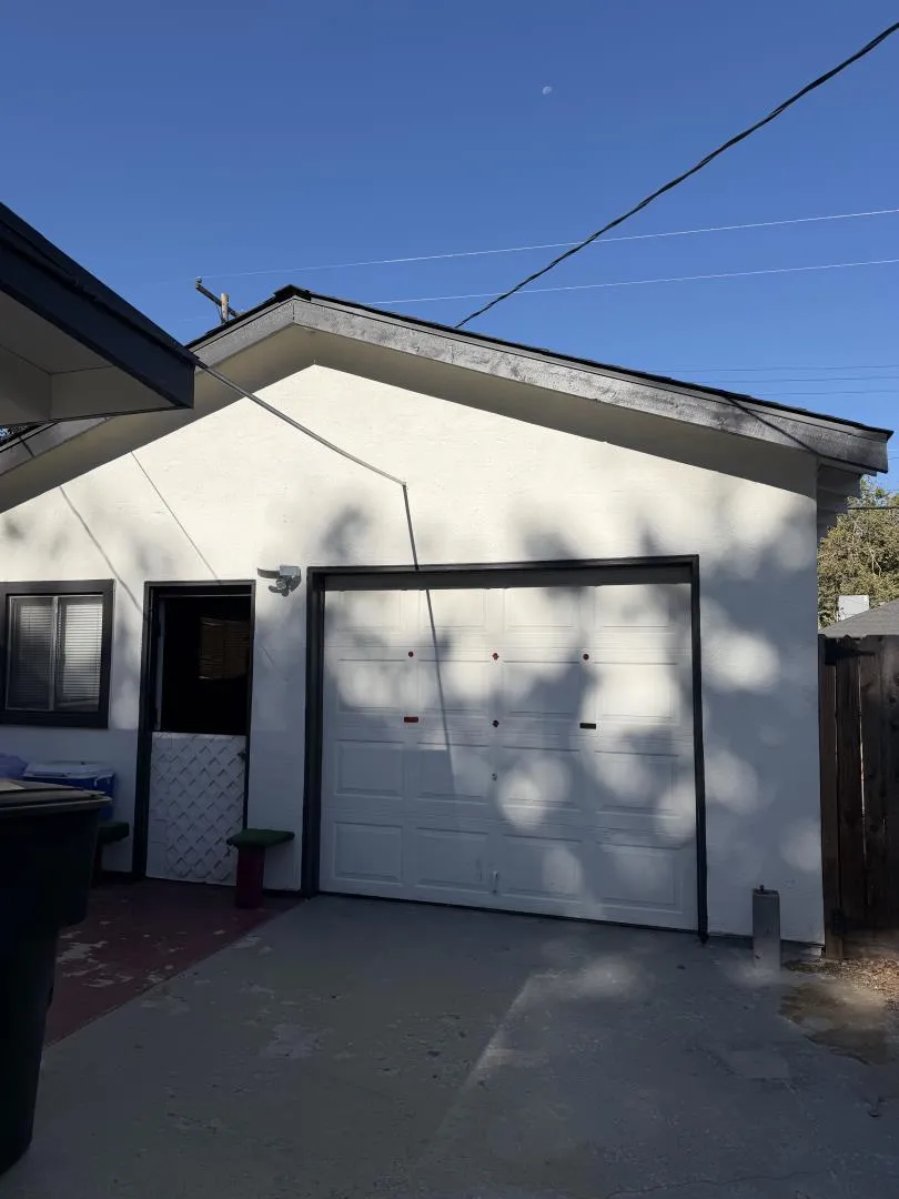 208 Yosemite Avenue Modesto, CA 95351
