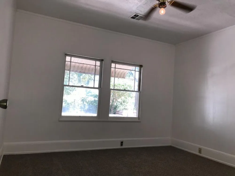 208 Yosemite Avenue Modesto, CA 95351