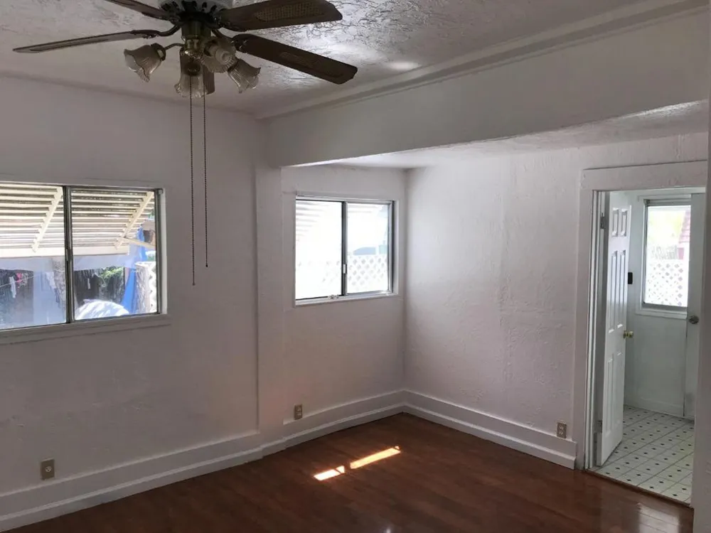 208 Yosemite Avenue Modesto, CA 95351