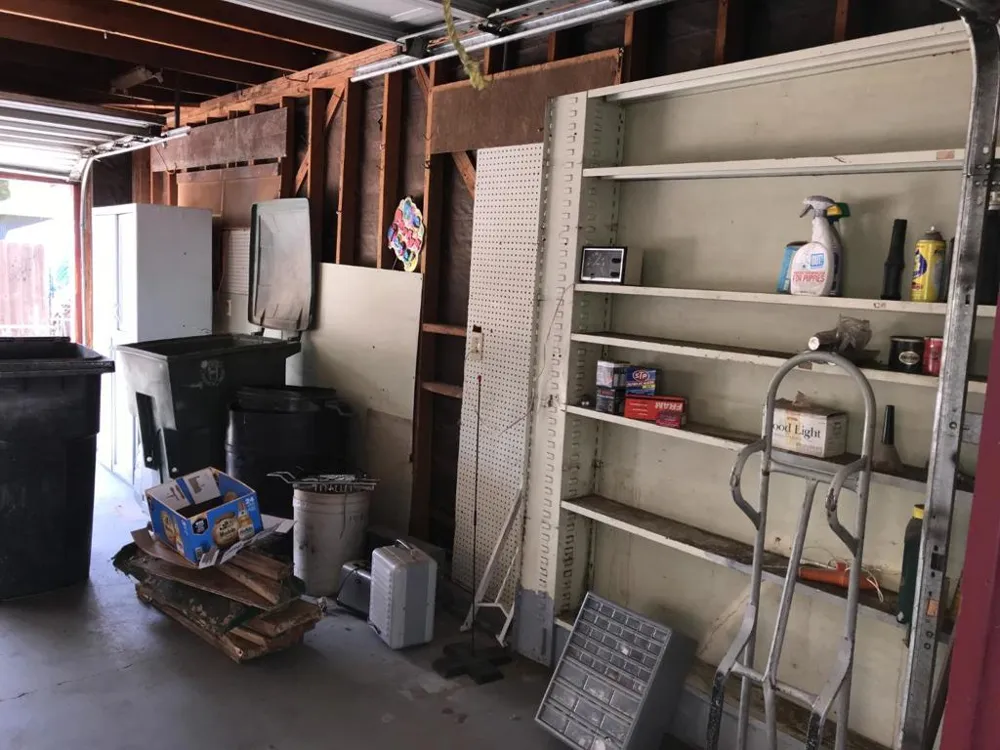 208 Yosemite Avenue Modesto, CA 95351