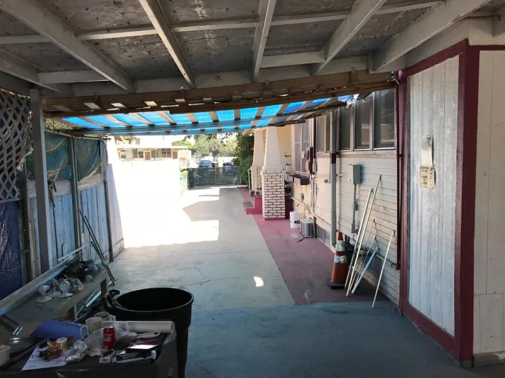 208 Yosemite Avenue Modesto, CA 95351