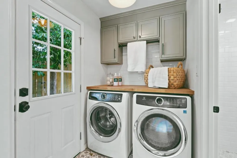 3751 Bay Road Menlo Park, CA 94025