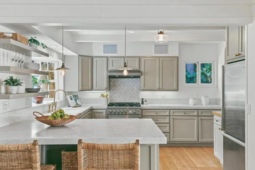 3751 Bay Road Menlo Park, CA 94025
